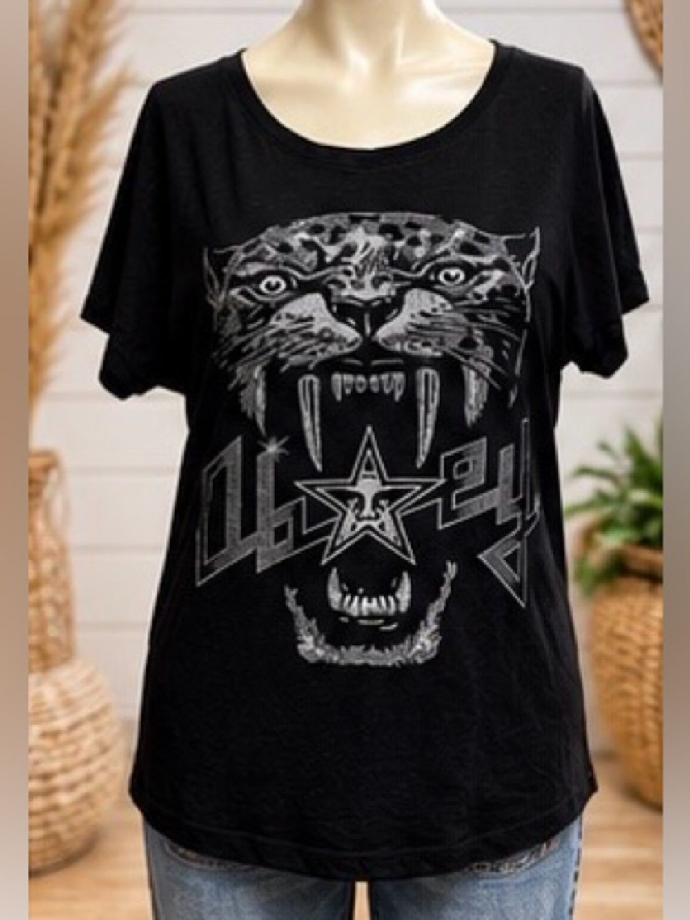 OBEY Leopard Graphic Dolman Tee Women’s M Black Made in USA